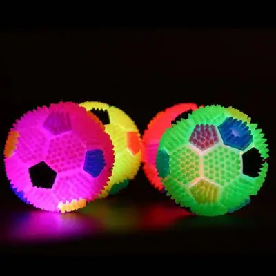 Foto do anúncio: Brinquedo Bola Interativa Luz Led Com Apito Cães Gatos Pet Tamanho