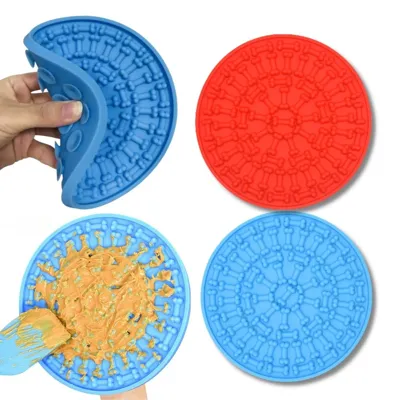 Foto do anúncio: Comedouro Lento Tapete para Cachorro Pet Anti-Stress Brinquedo Interativo para Lamber Ventosa Parede