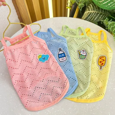 Foto do anúncio: Roupas De Cachorro Sevenpet Candy Color Dog Clothes for Shih Tzu Colete De Malha Respirável Para Animais De Estimação Camiseta De Verão Gatos Simples